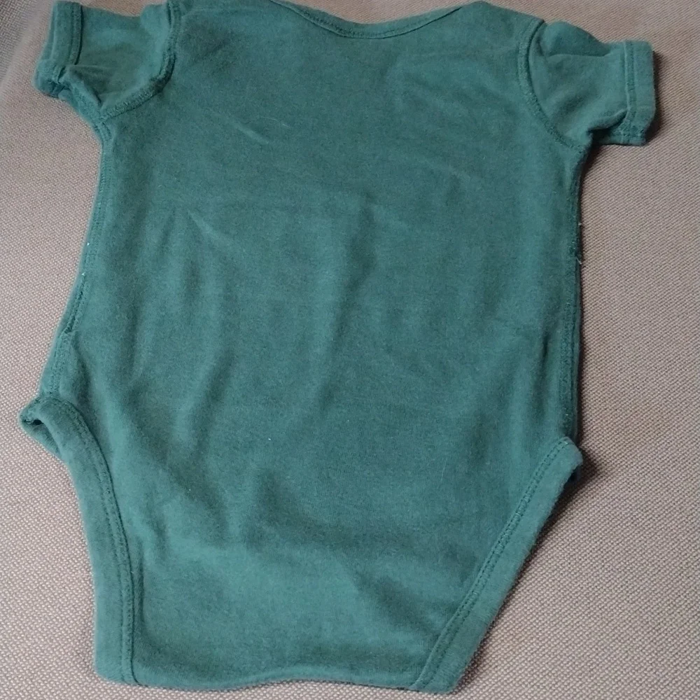2 pc MSU Pro Edge shorts and onesie Bundle 18m